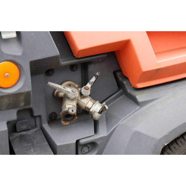 2011 Atlas-Copco XAS47-45713552