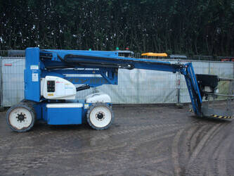 صورة ل رافعات سلة مفصلية 2011 نيفتيليفت HR15NDE