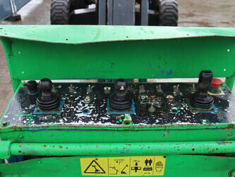 2005-genie-s-65-1427160-45713929