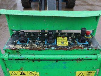 2007-genie-s-65-1427161-45713957