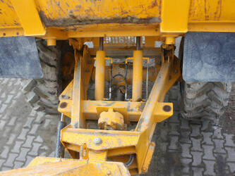 2013-thwaites-mach-591-1427165-45714046