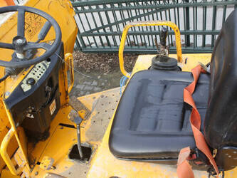 2013-thwaites-mach-591-1427165-45714051