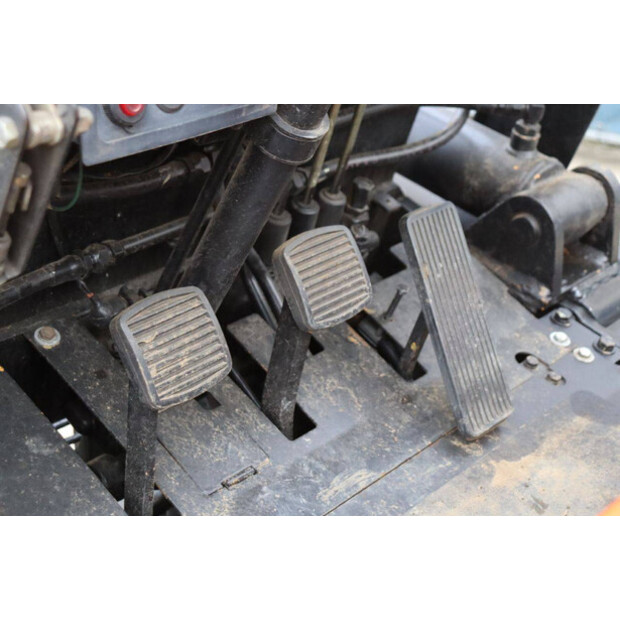 Komatsu V045L233-45714747