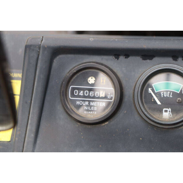 Komatsu V045L233-45714750