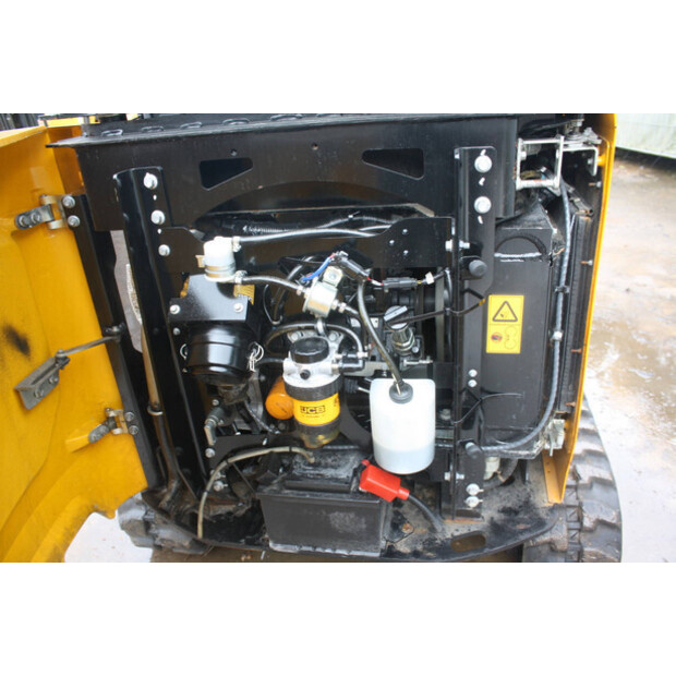 2022 جيه سي بي 16C-1 T3-45714977