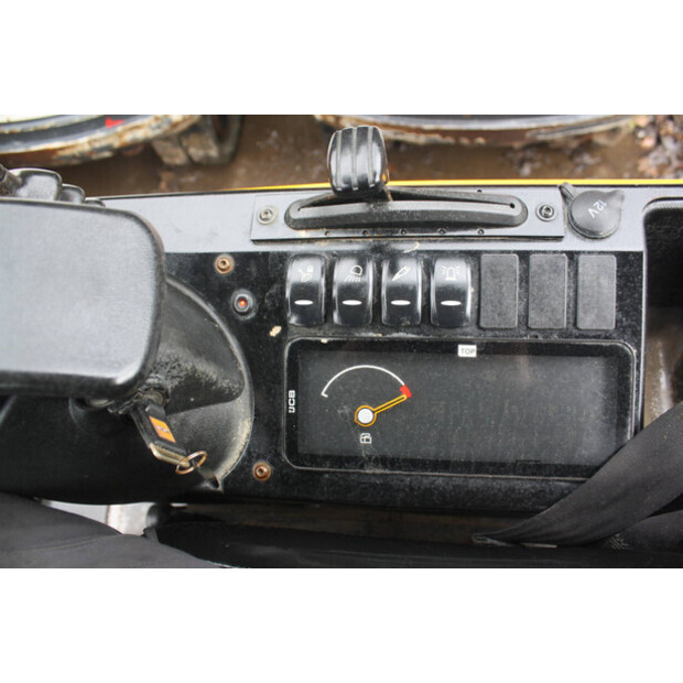 2022 جيه سي بي 16C-1 T3-45714979