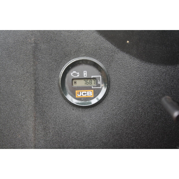 2022 جيه سي بي 16C-1 T3-45714980