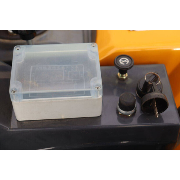 2024 Katco Nycheki Q25-45715012