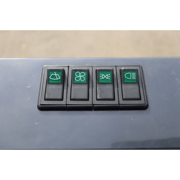 2024 Katco Nycheki Q25-45715016