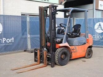 2001-toyota-62-3fdf25-1427194-45715033