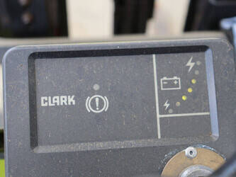 1985-clark-tm15-1427195-45715078