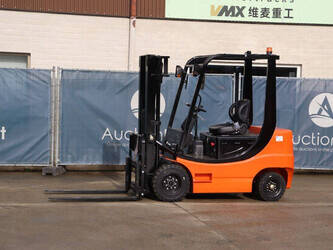 صورة ل رافعات 2025 في ماكس CPD-20