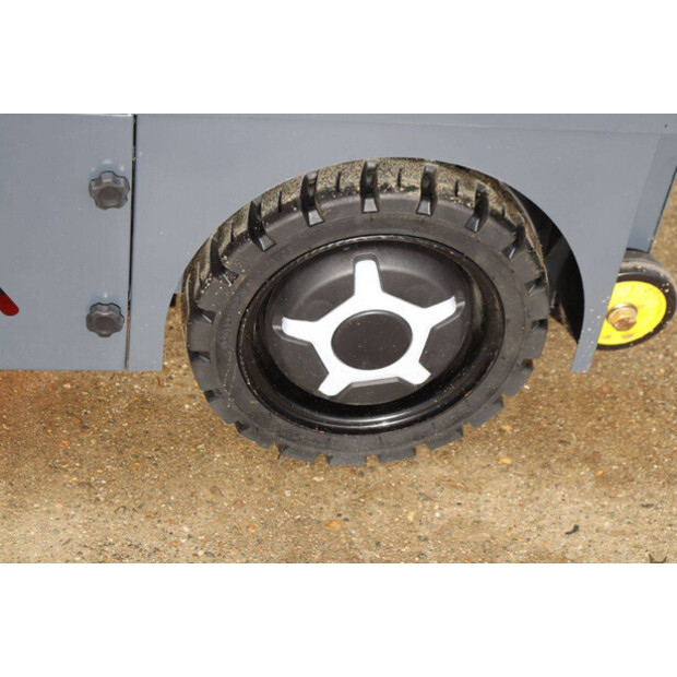 Nycheki Cleaning 1300 III-45715308