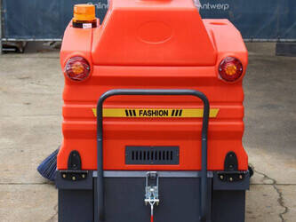 nycheki-cleaning-1300-iii-1427204-45715324