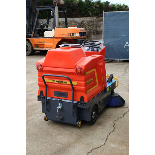 Nycheki Cleaning 1300 III-45715325