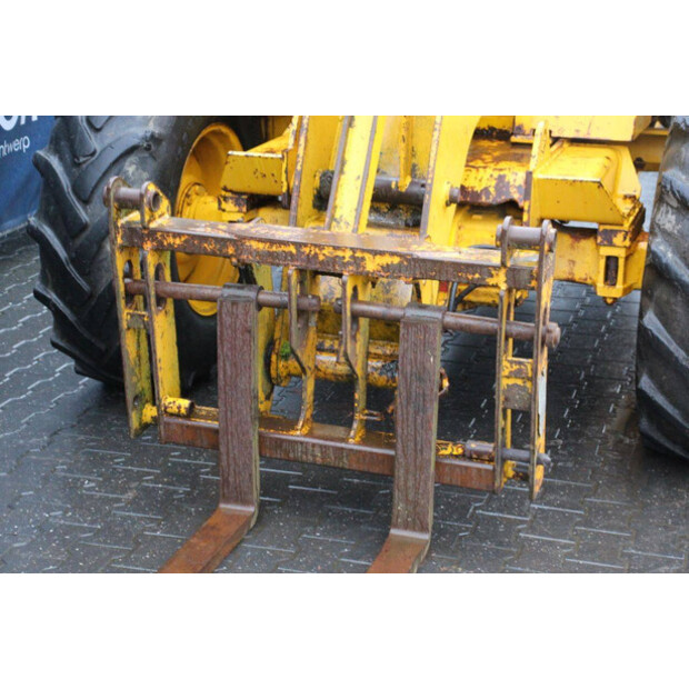JCB Loadall 520M-2-45715674