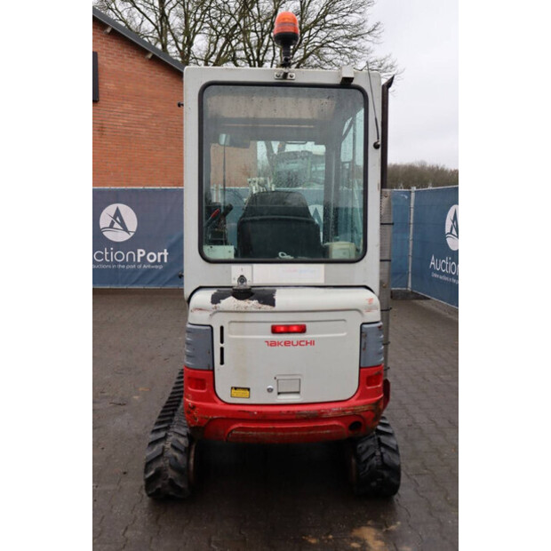 2011 تاكوتشي TB219-45715910