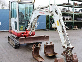 2011-takeuchi-tb219-1427223-45715912