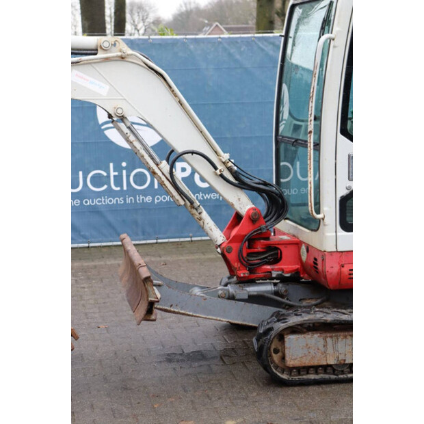 2011 تاكوتشي TB219-45715918