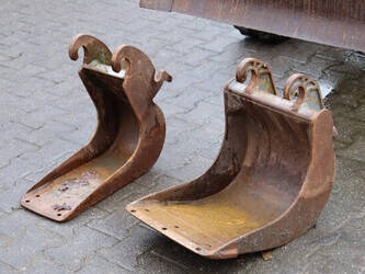 2011-takeuchi-tb219-1427223-45715926