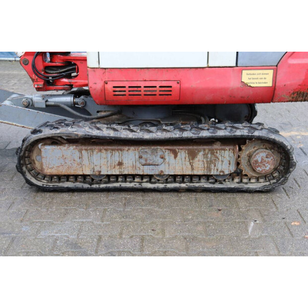 2011 تاكوتشي TB219-45715928