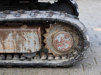 2011-takeuchi-tb219-1427223-45715929