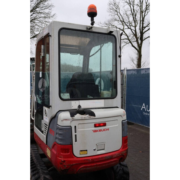 2011 تاكوتشي TB219-45715933