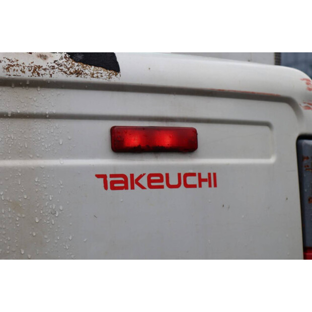 2011 تاكوتشي TB219-45715935