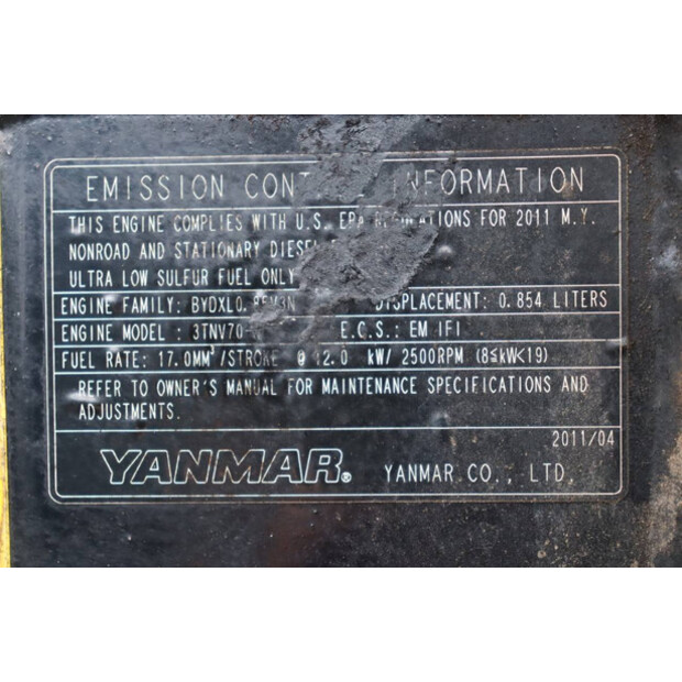 2011 تاكوتشي TB219-45715939