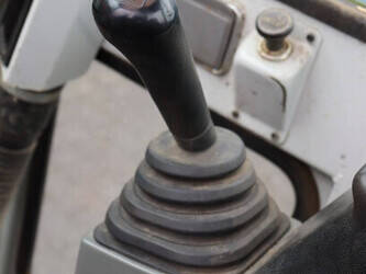 2011-takeuchi-tb219-1427223-45715944