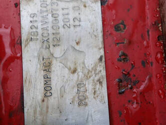 2011-takeuchi-tb219-1427223-45715958