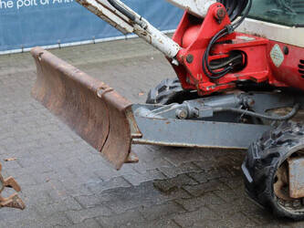 2011-takeuchi-tb219-1427223-45715959