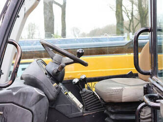 2014-jcb-535-95-1427225-45716038