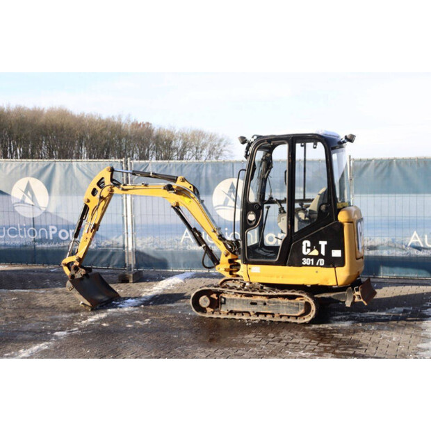 2018 Caterpillar 301.7D-45716475