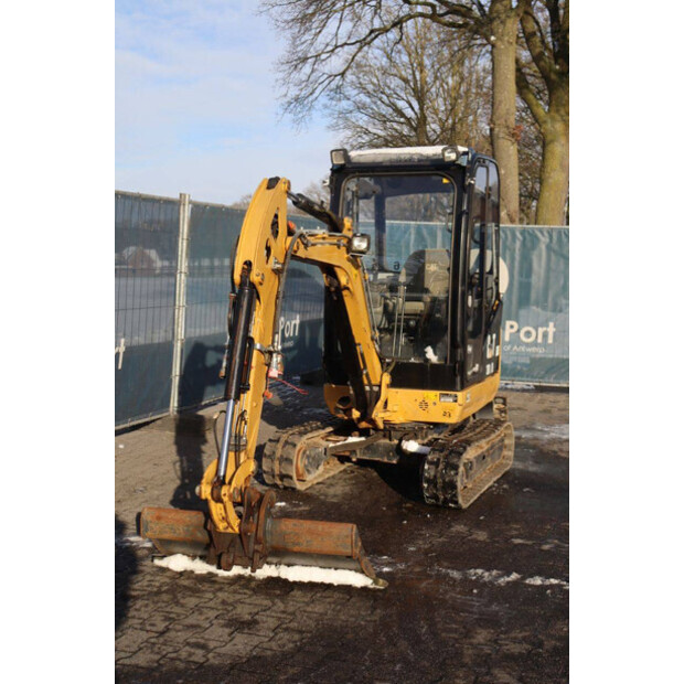 2018 Caterpillar 301.7D-45716481