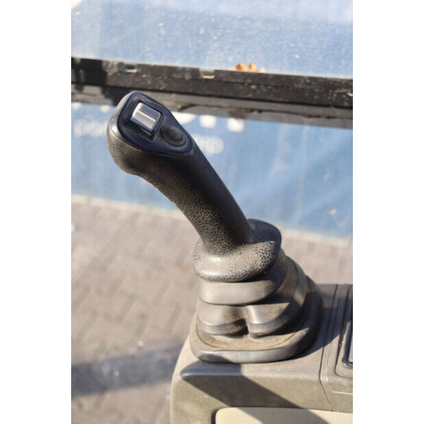 2018 Caterpillar 301.7D-45716499