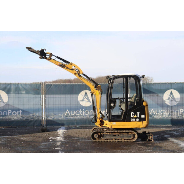 2018 Caterpillar 301.7D-45716514