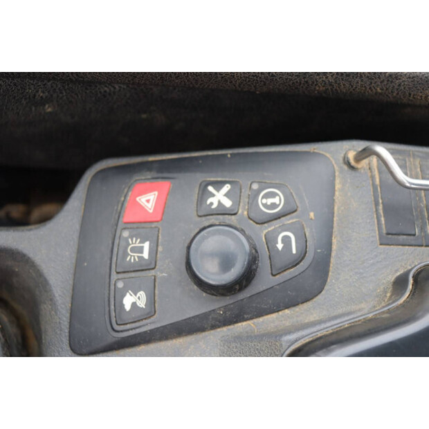 2017 مانيتو MLT 741-140V+ elite-45716618