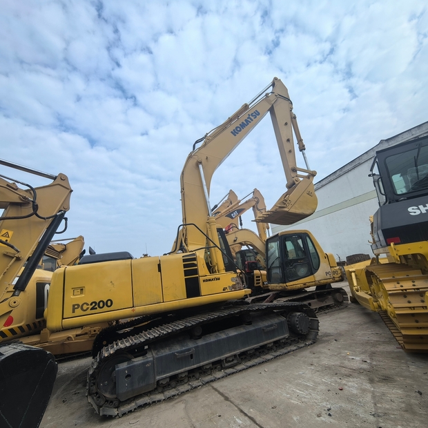 2022 Komatsu PC200-6-45716664