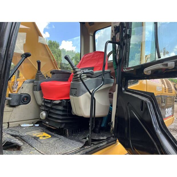 2022 Caterpillar 320CL-45716694