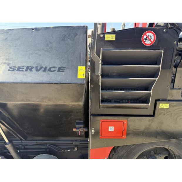 2011 كاتربيلر AP300-45716821