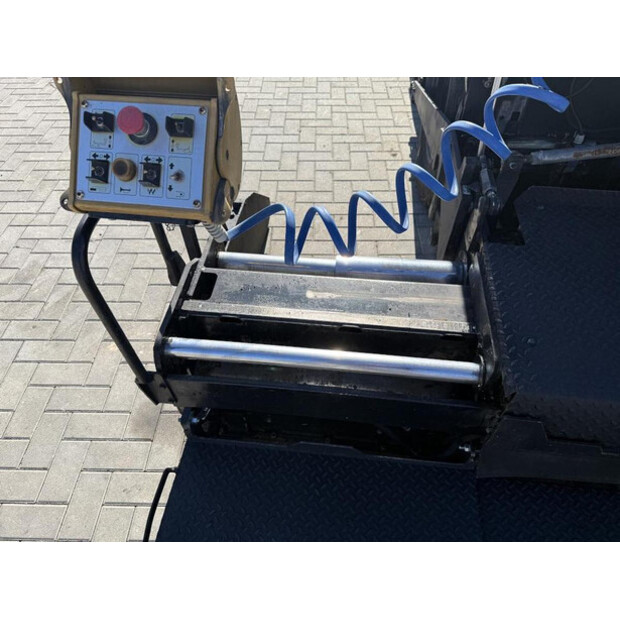 2011 كاتربيلر AP300-45716858