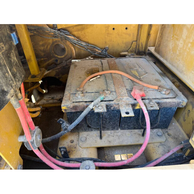 2022 Caterpillar 395-45716880