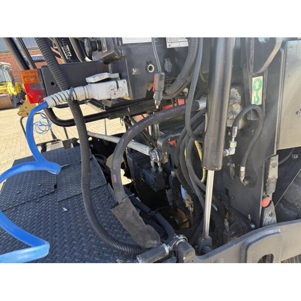 2011 كاتربيلر AP300-45716888