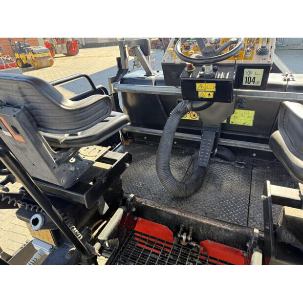 2011 كاتربيلر AP300-45716898