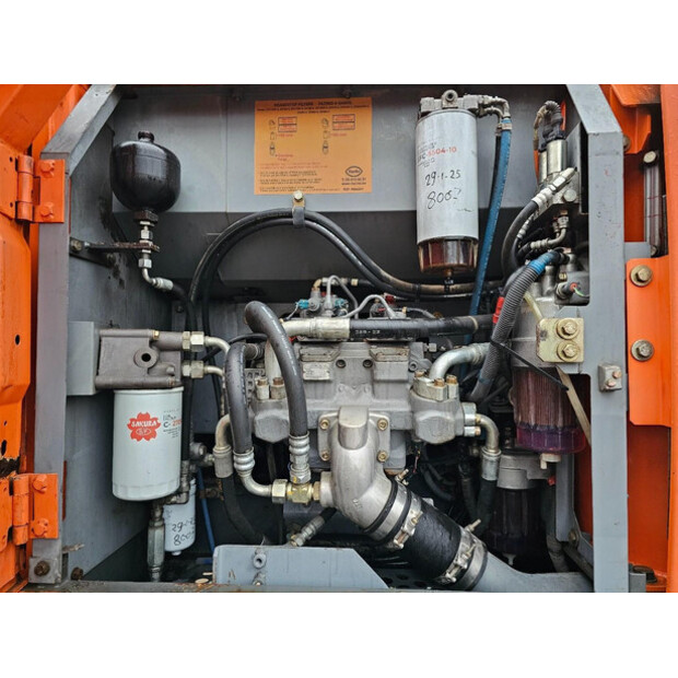 2012 هيتاشى ZX210LCN-3-45717046