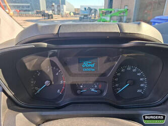 2015-ford-transit-custom-1385751-45717101