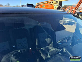 2015-ford-transit-custom-1385751-45717108