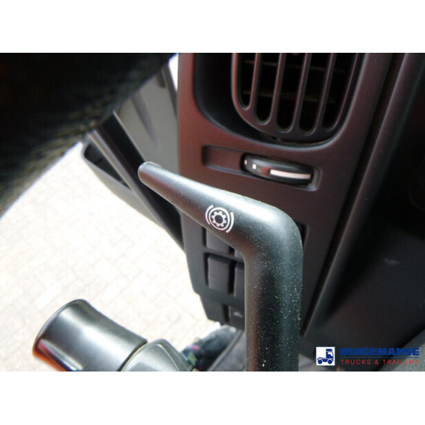 2019 Renault D240-45717466