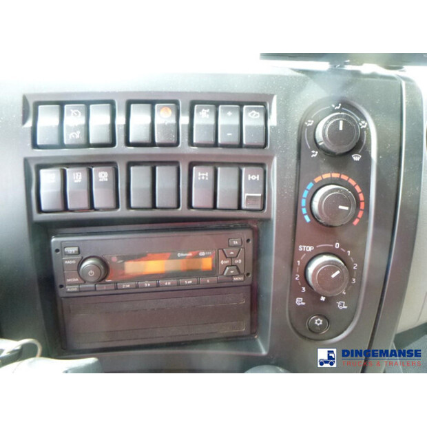 2019 Renault D240-45717468